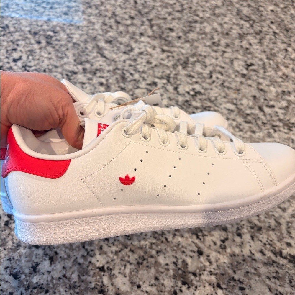 NWT Stan Smith Adidas White and Red Sneakers Size 10 - Picture 6 of 6